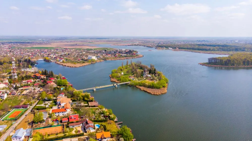 View in Snagov Village Area