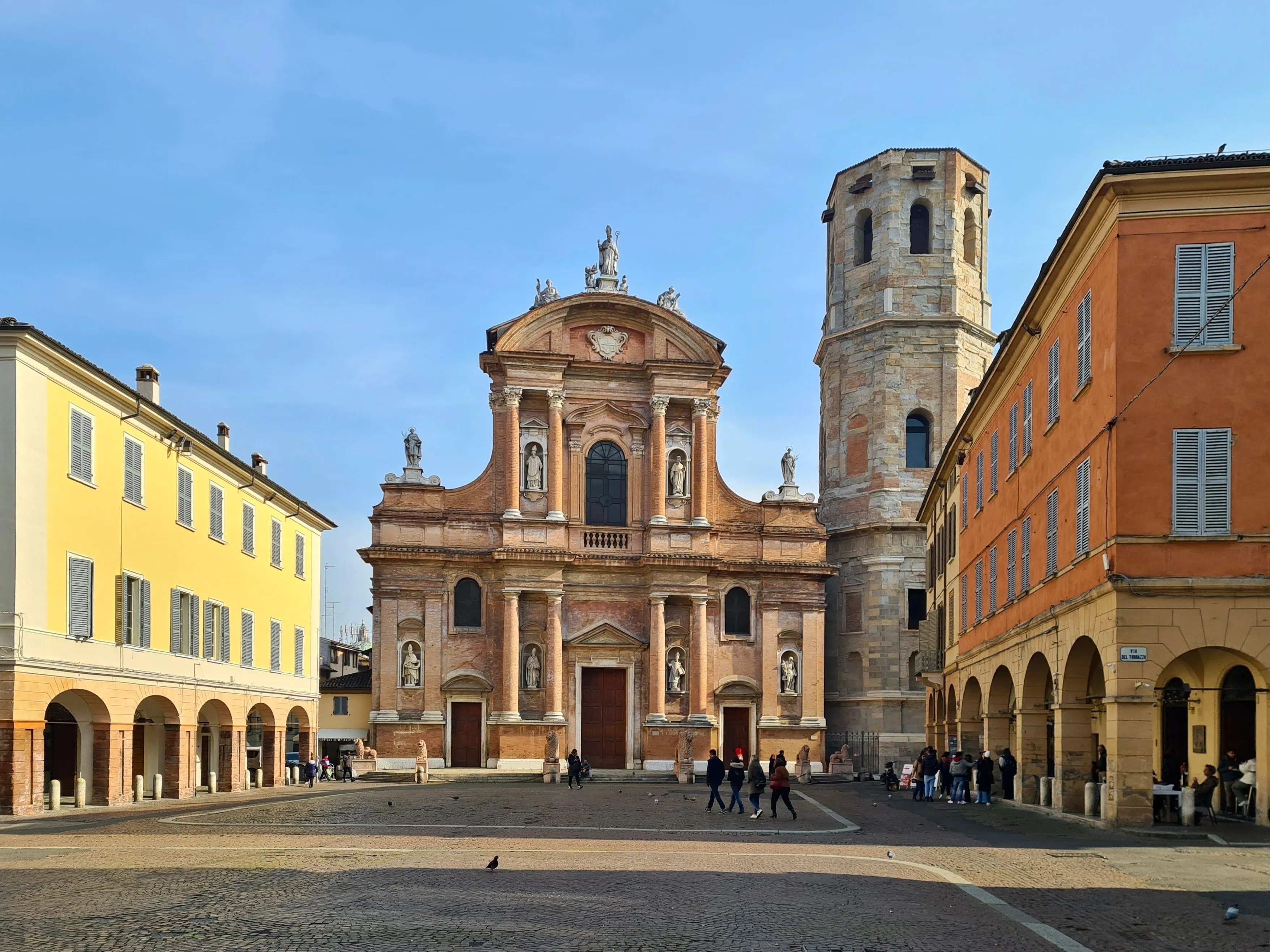Car Rental in reggio-emilia for Next week