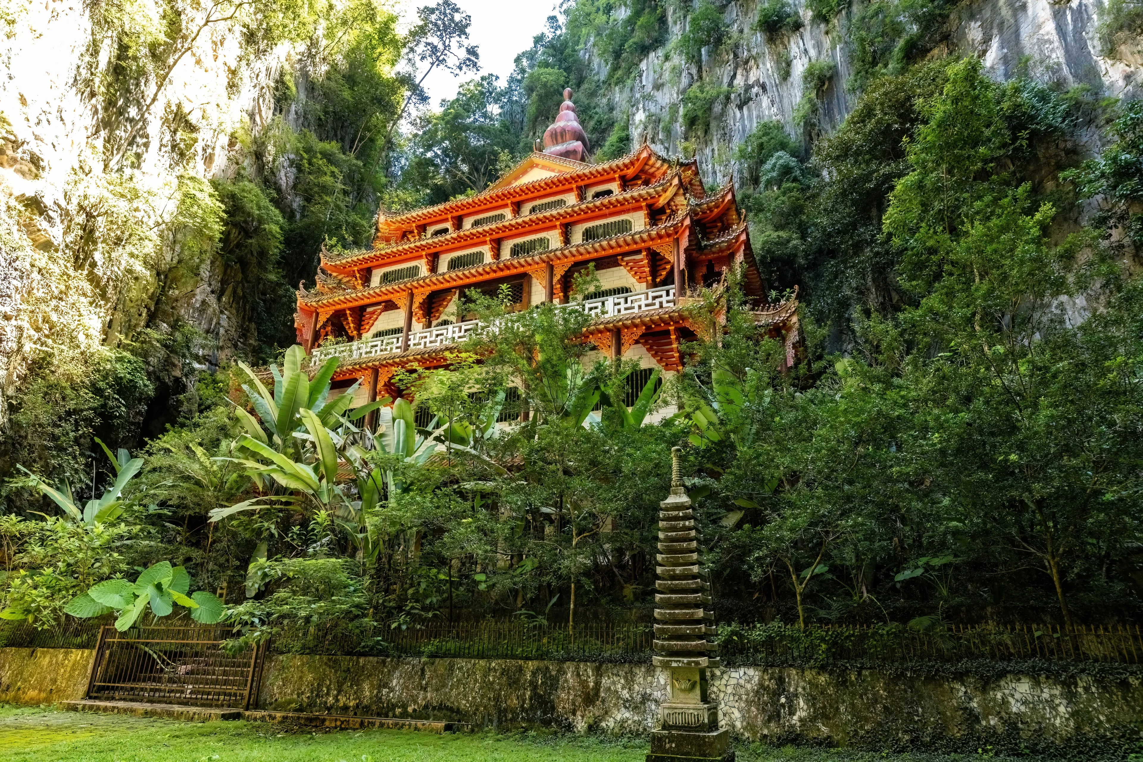 Malaysia Highlands Circle: Ipoh, Cameron Highlands & Mossy Forest